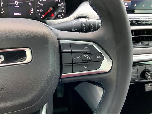 Used 2022 Jeep Compass Latitude image 18