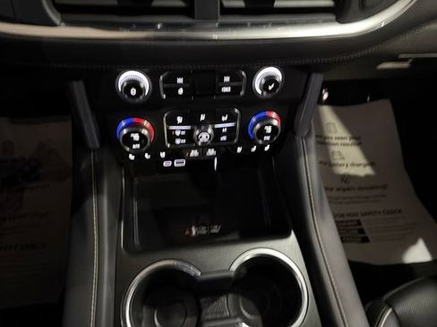 Used 2023 GMC Yukon SLT w/ SLT Luxury Package AWD/4WD image 21