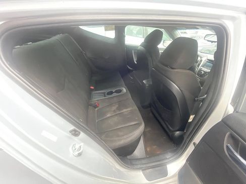 Used 2014 Hyundai Veloster FWD image 13