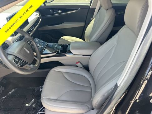Certified 2022 Lincoln Nautilus FWD w/ Premium Package image 18