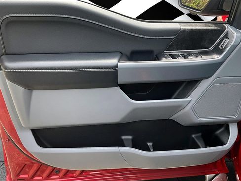 Certified 2022 Ford F150 XLT w/ Equipment Group 302A High image 18