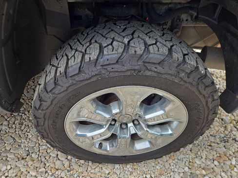 Used 2019 RAM 1500 Big Horn AWD/4WD image 15