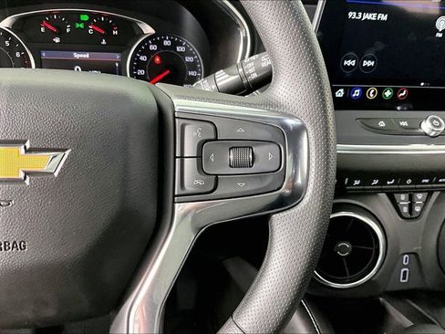 Used 2025 Chevrolet Blazer LT w/ Redline Edition FWD image 11