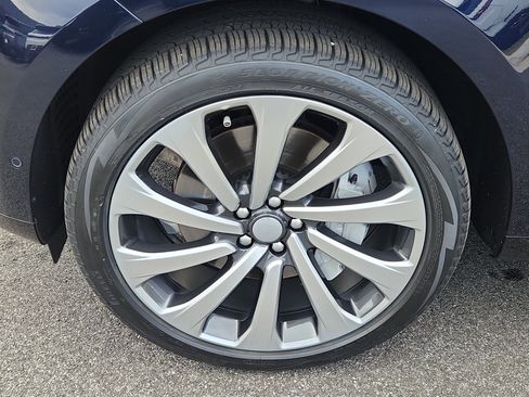 Used 2023 Land Rover Range Rover Long Wheelbase SE image 9