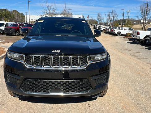 New 2026 Jeep Grand Cherokee Laredo X image 3