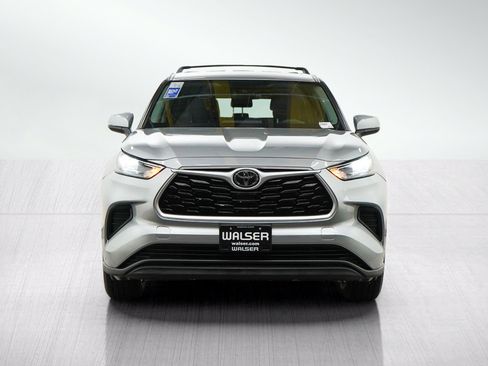 Used 2020 Toyota Highlander L AWD/4WD image 8