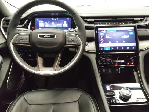 Used 2022 Jeep Grand Cherokee Limited 4xe image 22