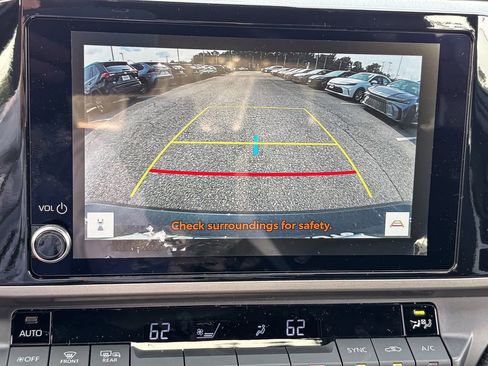 New 2025 Toyota Camry SE image 19