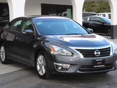 Used 2013 Nissan Altima 2.5 SV w/ 2.5SV Convenience Pkg image 3
