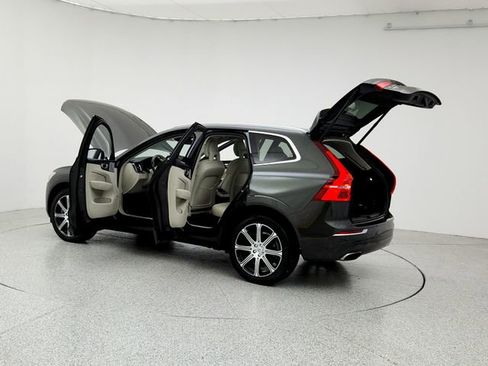 Used 2018 Volvo XC60 T6 Inscription w/ Luxury Seat Package image 12