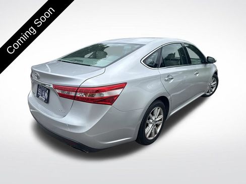 Used 2014 Toyota Avalon XLE Premium FWD image 4