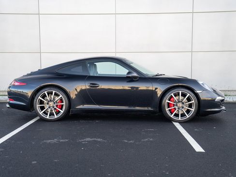 Used 2013 Porsche 911 Carrera S image 8