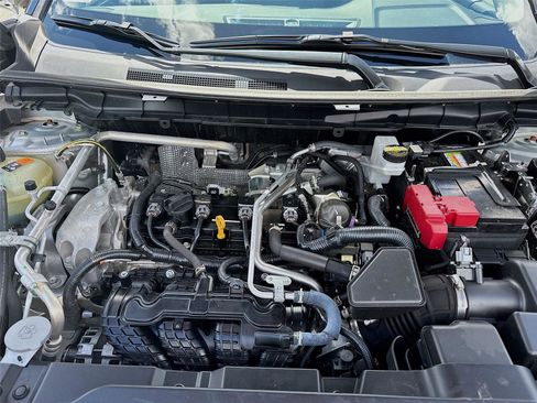 Used 2024 Mitsubishi Outlander SE image 29