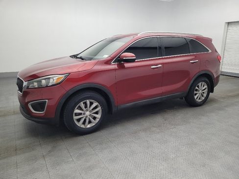 Used 2018 Kia Sorento LX image 2
