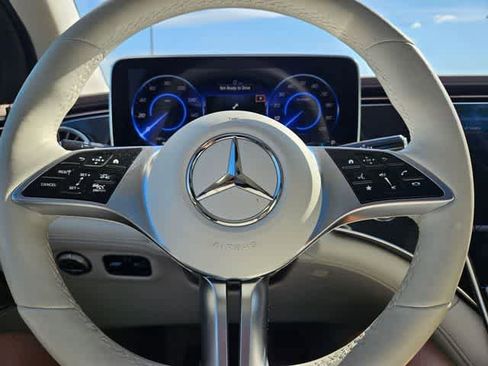Used 2023 Mercedes-Benz EQE 350+ SUV w/ Exclusive Trim Package image 25