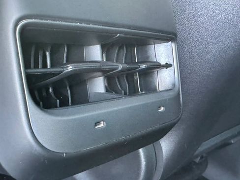 Used 2024 Tesla Model Y Long Range RWD image 26