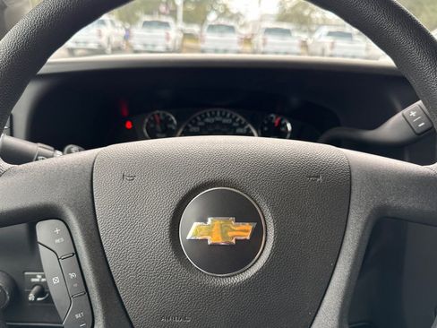 New 2024 Chevrolet Express 3500 w/ Power Convenience Package image 19