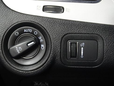 Used 2018 Dodge Journey GT w/ Nav & Sun Group AWD/4WD image 18