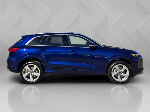 New 2025 Audi Q5 Premium Plus image 7