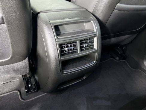 Certified 2025 Cadillac XT5 Luxury image 22