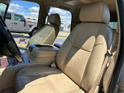 Used 2007 Chevrolet Tahoe LTZ w/ LTZ Preferred Equipment Group AWD/4WD image 23