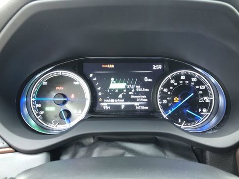 Used 2021 Toyota Venza Limited w/ Advanced Technology Package image 17