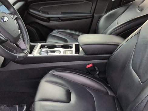 Certified 2022 Ford Edge Titanium image 14