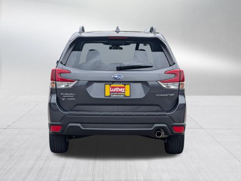 Used 2023 Subaru Forester Limited AWD/4WD image 6