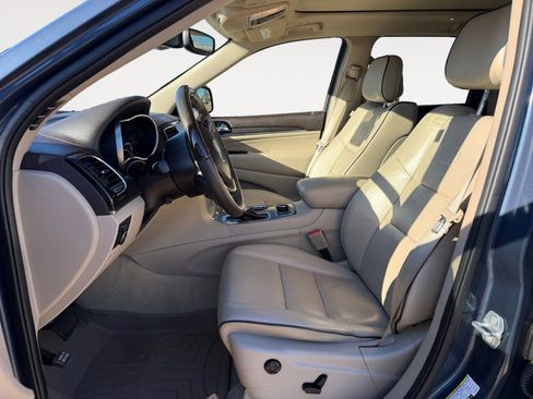 Used 2020 Jeep Grand Cherokee Overland image 9