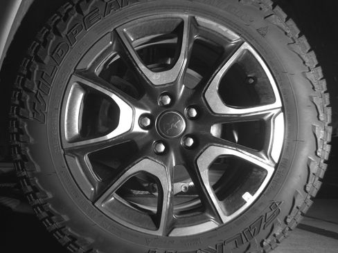 Used 2025 Jeep Compass Trailhawk AWD/4WD image 14