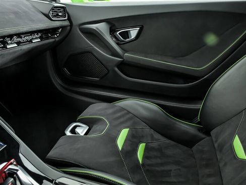 Used 2022 Lamborghini Huracan EVO RWD image 35