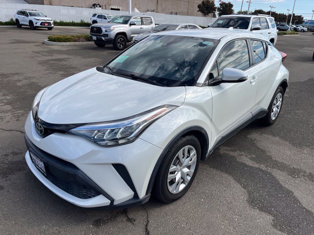 Used 2020 Toyota C-HR LE FWD image 1