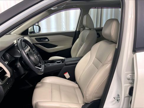 Certified 2023 Nissan Rogue SV w/ SV Premium Package image 10