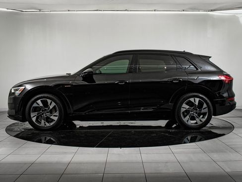 Used 2022 Audi e-tron Premium w/ Convenience Plus Package image 5