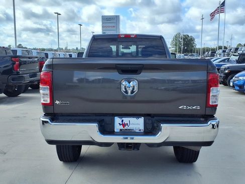 Used 2024 RAM 2500 Tradesman w/ Chrome Appearance Group AWD/4WD image 7