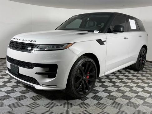 Used 2024 Land Rover Range Rover Sport Dynamic SE AWD/4WD image 2