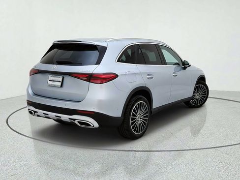 Used 2026 Mercedes-Benz GLC 300 4MATIC image 9