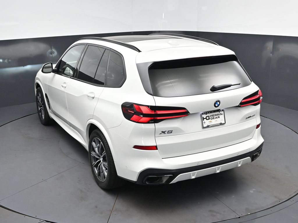 Used 2026 BMW X5 sDrive40i w/ M Sport Package RWD image 33
