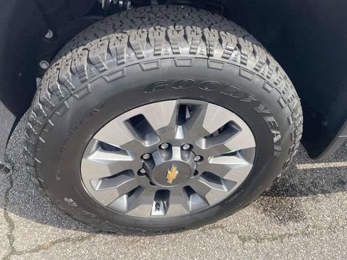 New 2026 Chevrolet Silverado 2500 LT w/ All Star Edition AWD/4WD image 9
