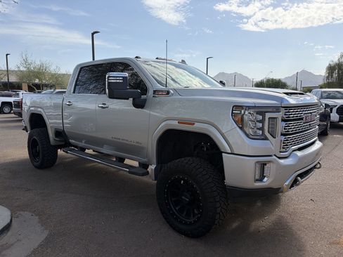 Used 2020 GMC Sierra 2500 Denali w/ Denali Ultimate Package AWD/4WD image 6