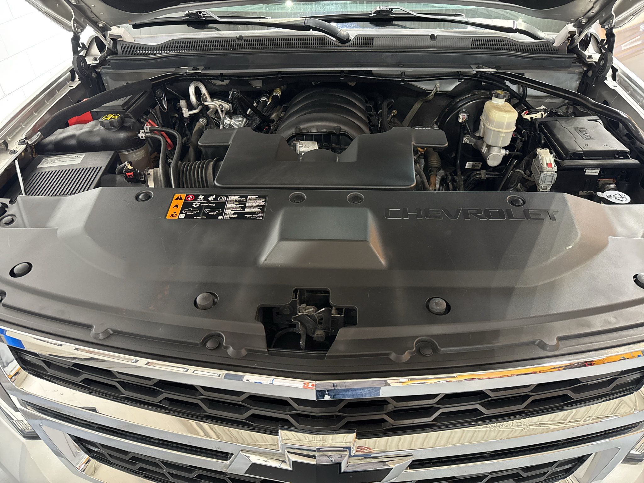 Used 2020 Chevrolet Suburban LT AWD/4WD image 37