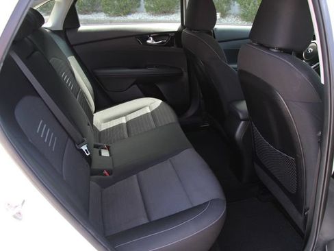 Used 2019 Kia Forte S w/ S Premium Package FWD image 28