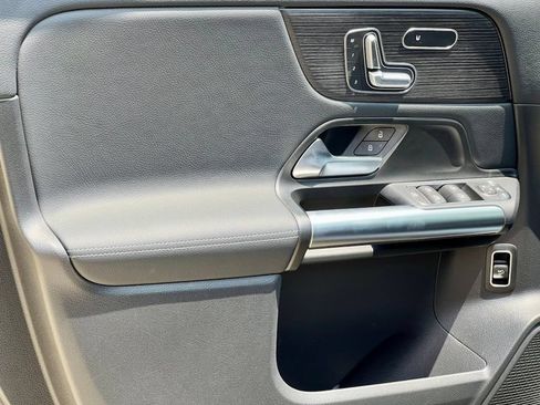 Certified 2023 Mercedes-Benz GLB 250 4MATIC image 36