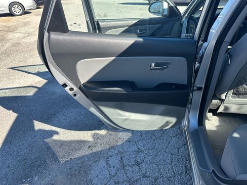 Used 2007 Hyundai Elantra GLS image 12