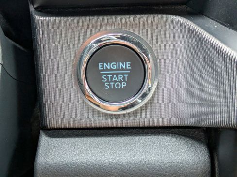 Used 2024 Ford F350 Platinum w/ FX4 Off-Road Package image 26