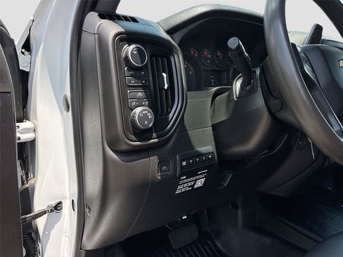 Used 2022 Chevrolet Silverado 2500 W/T w/ WT Fleet Convenience Package AWD/4WD image 10