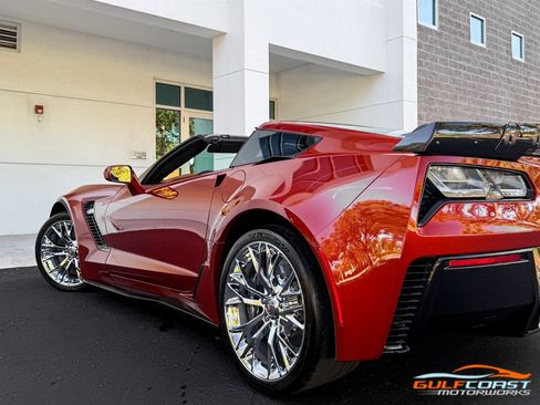 Used 2015 Chevrolet Corvette Z06 w/ 3LZ Preferred Equipment Group image 53
