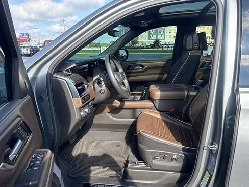 Used 2026 GMC Yukon Denali Ultimate AWD/4WD image 14