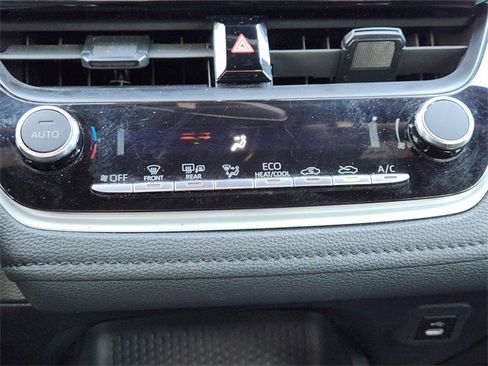 Used 2024 Toyota Corolla SE image 14