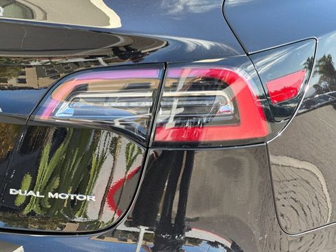 Used 2018 Tesla Model 3 Long Range AWD/4WD image 30